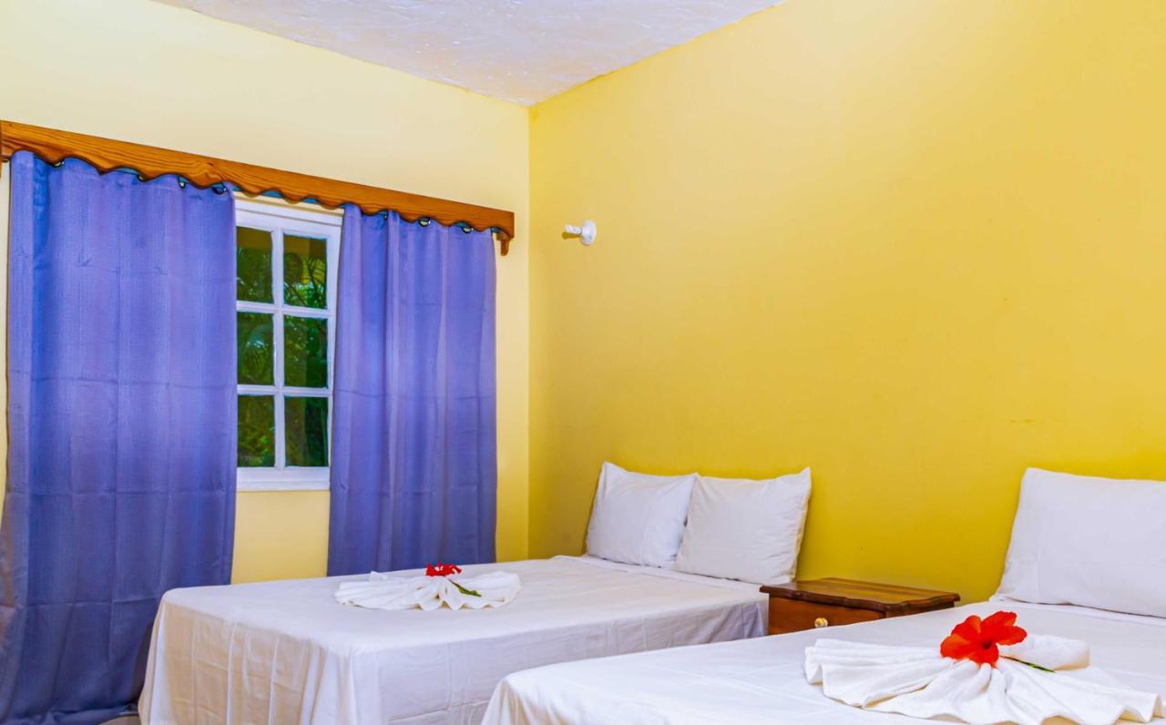 Yellow Bird Sea Negril Exterior foto