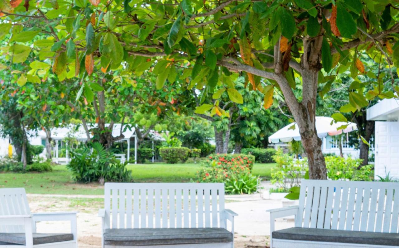 Yellow Bird Sea Negril Exterior foto